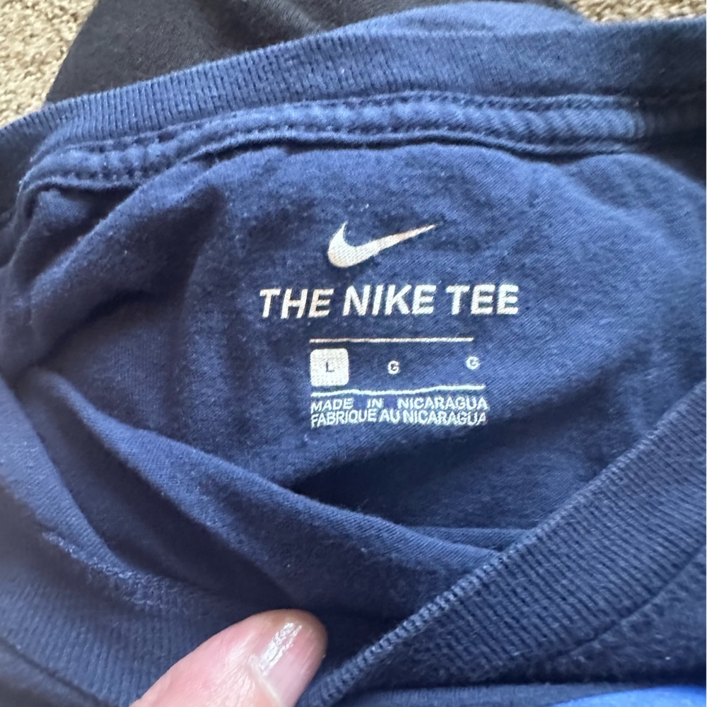 Nike Tee - Picture 2 of 3